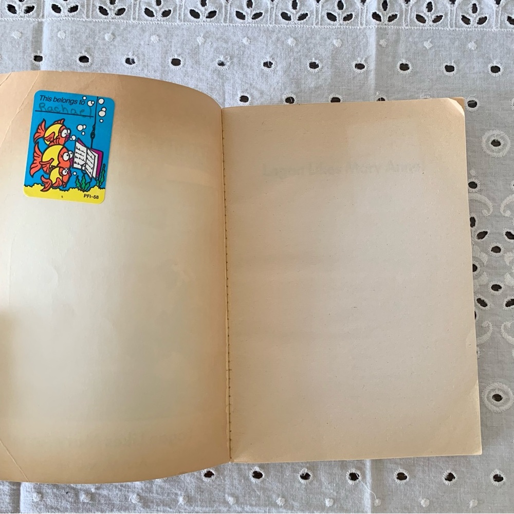 Bundle Sale / 3 for $15 - The Baby-Sitters Club - Logan Likes Mary Anne! #10 - Picture 4 of 6
